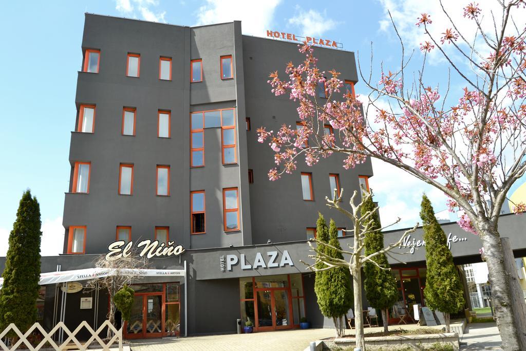 Hotel Plaza Mlada Boleslav Exterior photo